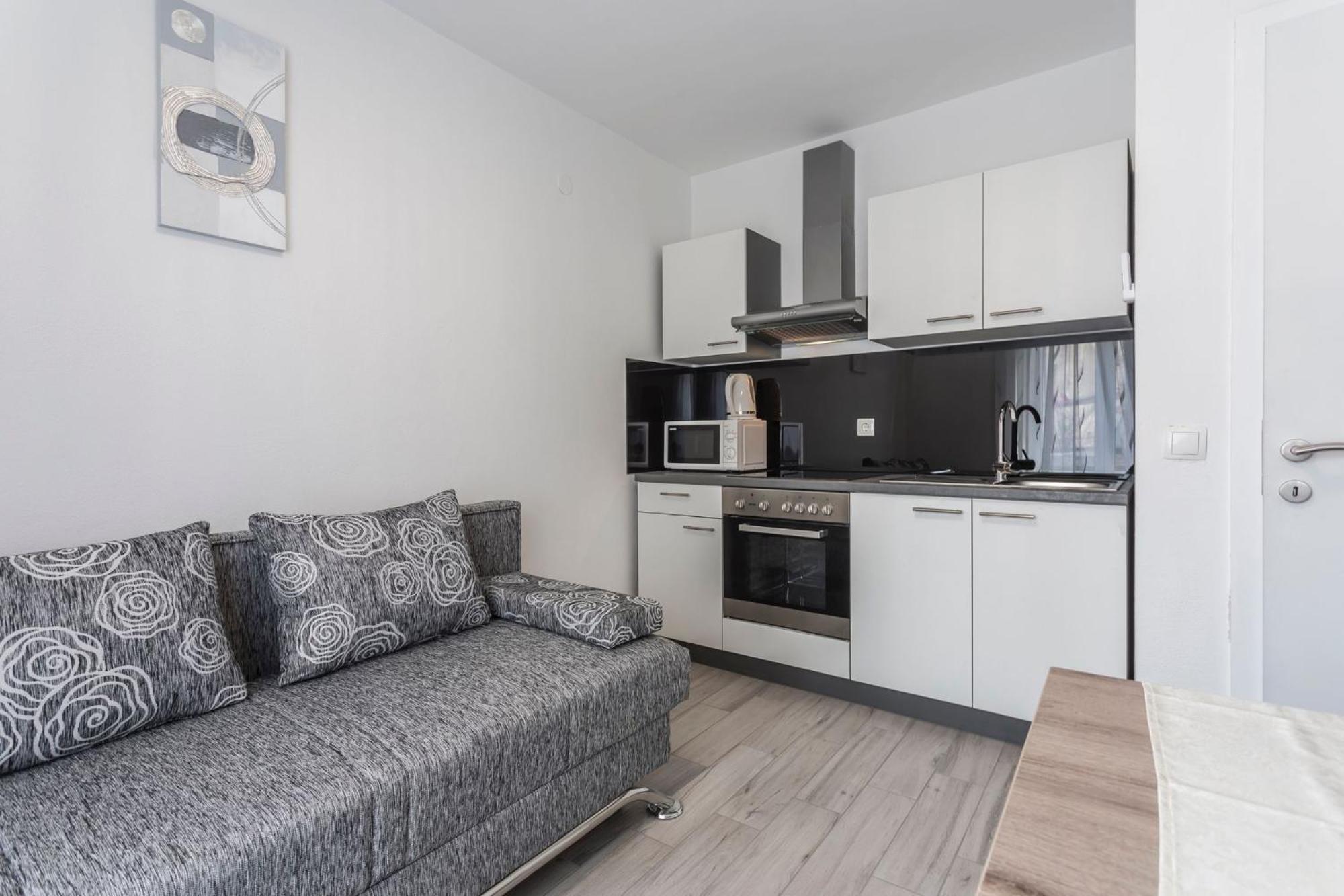 Riva Apartments Villa Thalia - Milna, Brac Milna  Extérieur photo