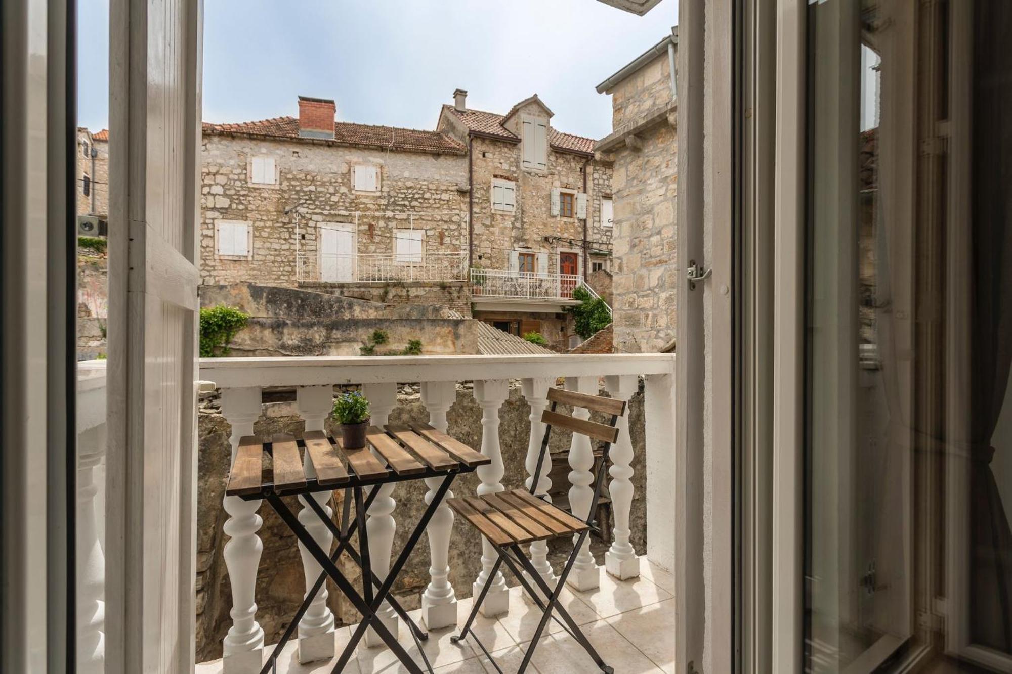 Riva Apartments Villa Thalia - Milna, Brac Milna  Extérieur photo